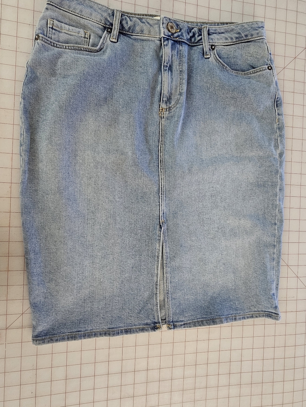 Forever 21 Light Wash Denim Skirt